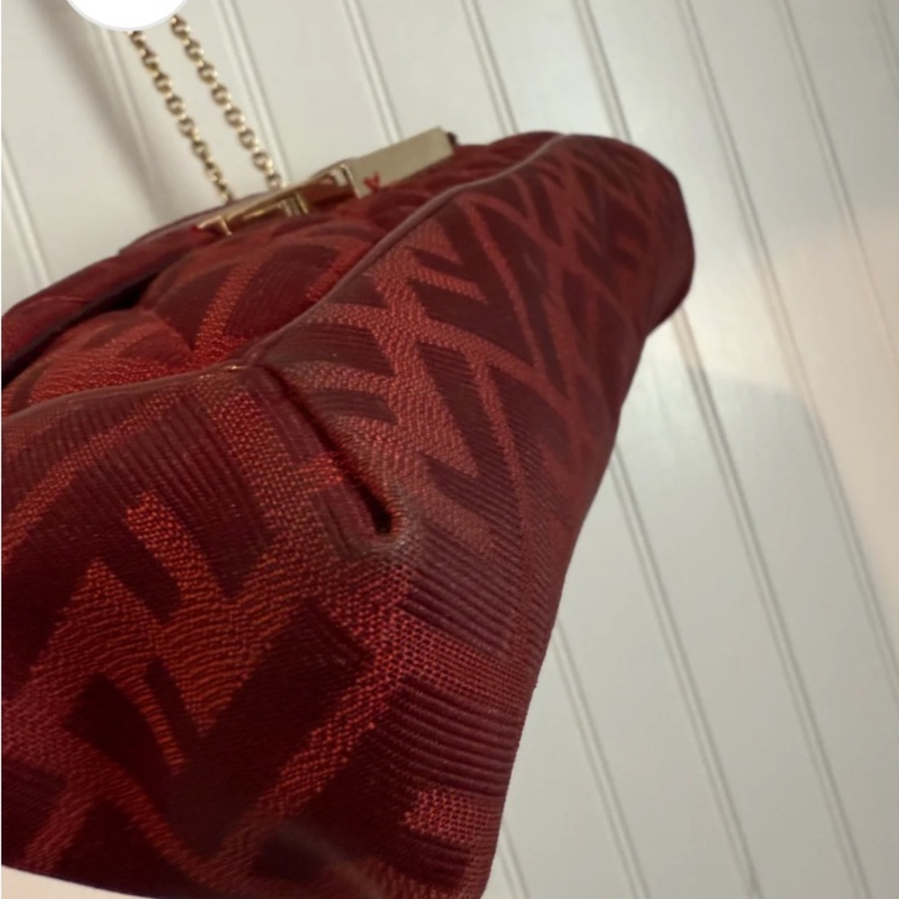 Fendi Red Shoulder Bag with Monogram and Gold Hardware - Picture 5 of 16